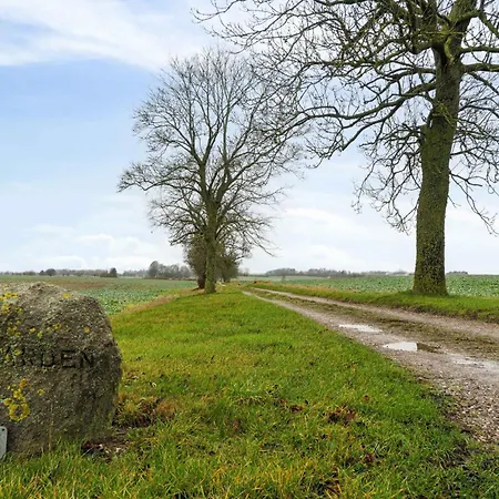 Hébergement de vacances Countryside With Great Fishing Options *