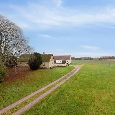 Countryside With Great Fishing Options * Holbæk