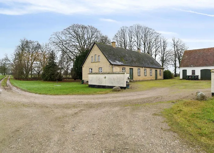 Countryside With Great Fishing Options *
